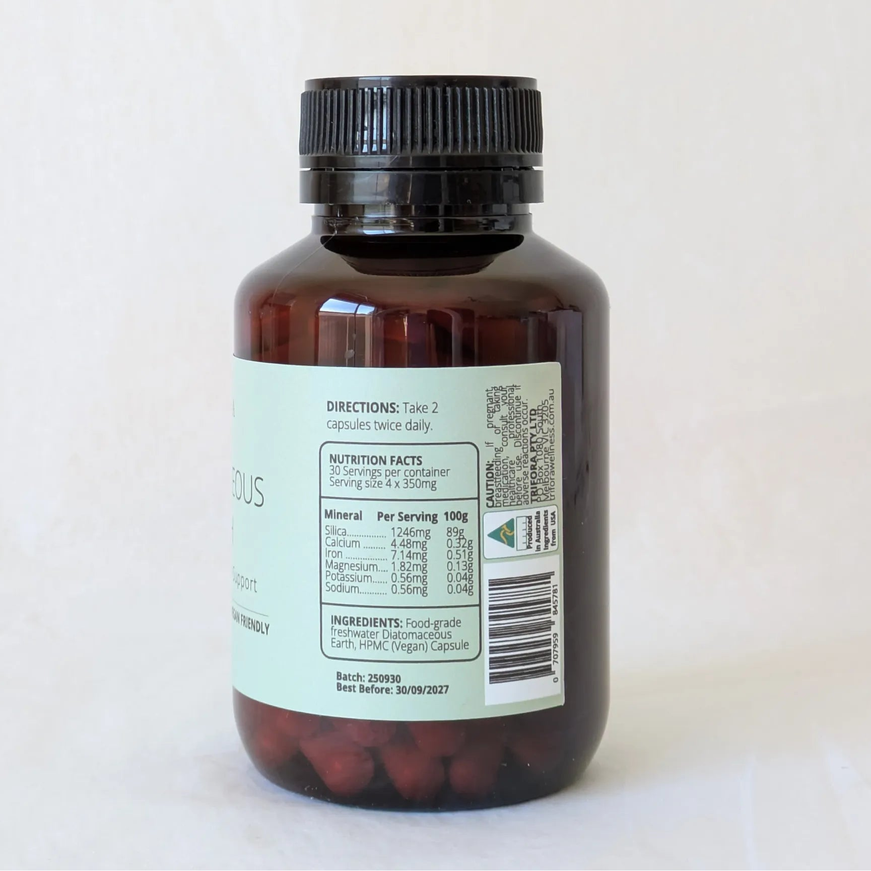 Bottle of Trifora Wellness Diatomaceous Earth Capsules nutrition facts on label
